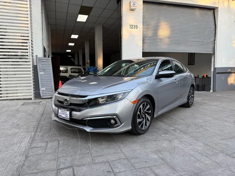 Foto Honda Civic i-Style Aut usado (2019) color Plata financiado en mensualidades(enganche $64,000 mensualidades desde $10,086)