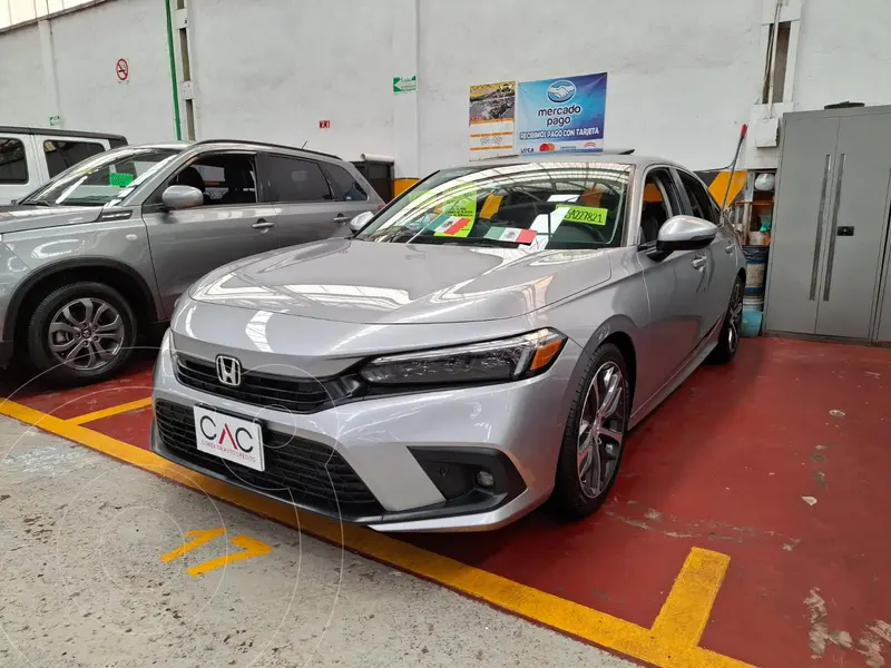 Foto Honda Civic Touring usado (2023) color Plata Lunar financiado en mensualidades(enganche $107,000 mensualidades desde $9,600)