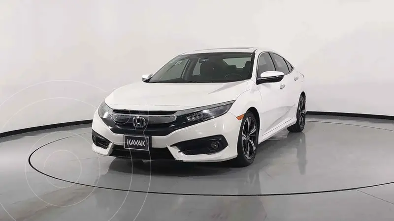 Foto Honda Civic Touring Aut usado (2018) color Blanco precio $369,999