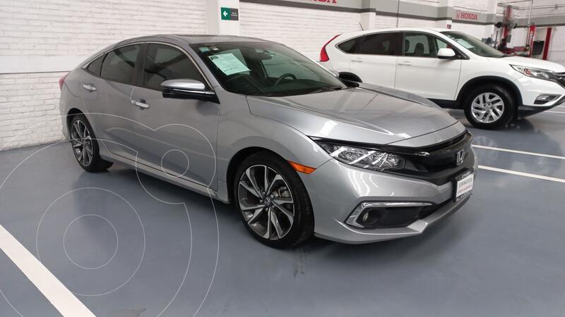 Foto Honda Civic Touring Aut usado (2021) color Plata precio $547,000