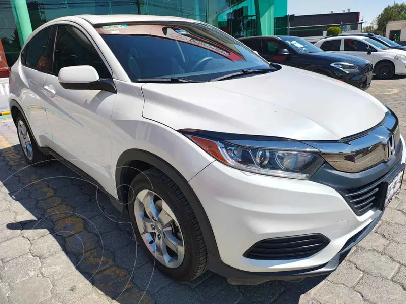 Foto Honda HR-V Uniq Aut usado (2021) color Blanco financiado en mensualidades(enganche $88,688 mensualidades desde $7,488)