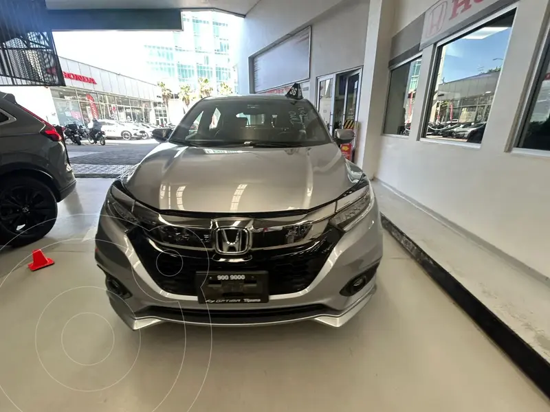 Foto Honda HR-V Touring usado (2021) color Plata Lunar precio $355,000