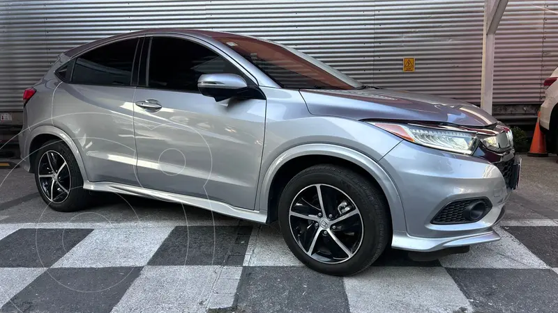 Foto Honda HR-V Touring usado (2022) color plateado financiado en mensualidades(enganche $166,782 mensualidades desde $7,165)