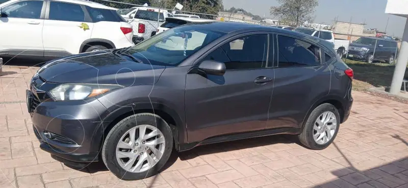 Foto Honda HR-V Uniq Aut usado (2017) color Gris financiado en mensualidades(enganche $60,256 mensualidades desde $6,574)