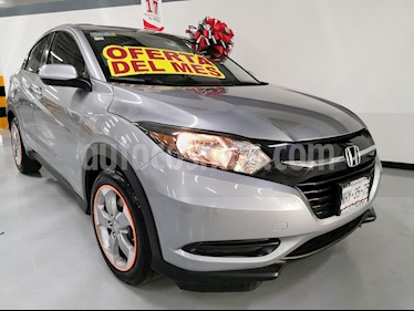foto Honda HR-V Uniq usado (2017) color Plata Diamante precio $230,000