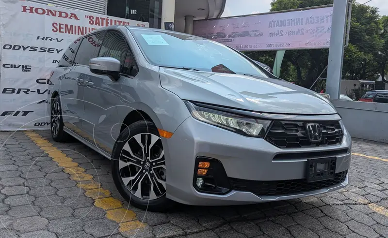 Foto Honda Odyssey Touring usado (2025) color plateado financiado en mensualidades(enganche $436,360 mensualidades desde $19,186)