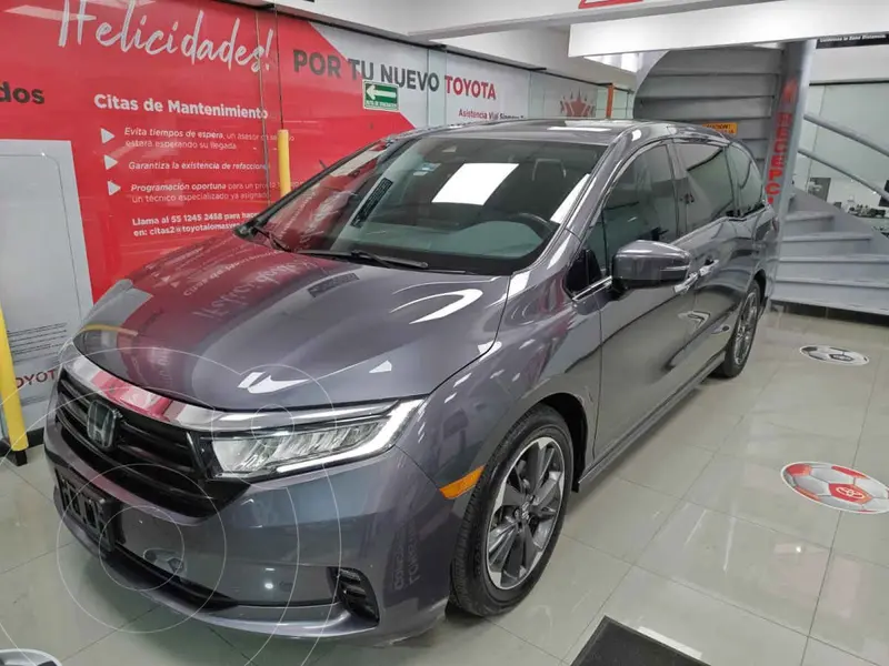 Foto Honda Odyssey Touring usado (2024) color Gris financiado en mensualidades(enganche $162,800 mensualidades desde $16,060)