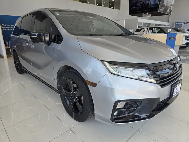 Foto Honda Odyssey Touring usado (2019) color Plata Lunar financiado en mensualidades(enganche $130,950 mensualidades desde $12,865)