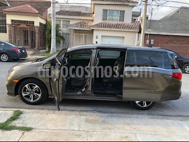 foto Honda Odyssey Touring usado (2019) color Plata precio $700,000