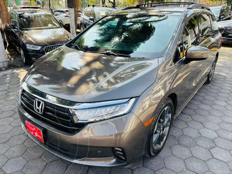 Foto Honda Odyssey Touring usado (2022) color Dorado precio $687,000