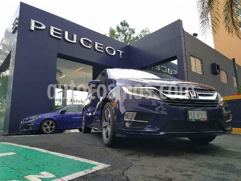 foto Honda Odyssey Touring usado (2019) color Azul precio $689,900