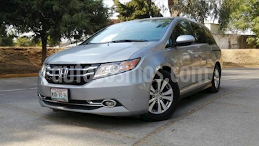 foto Honda Odyssey 5P EXL TA A/AC. AUT. CD DVD F. HALOGENO RA-17 usado (2016) color Plata precio $380,000