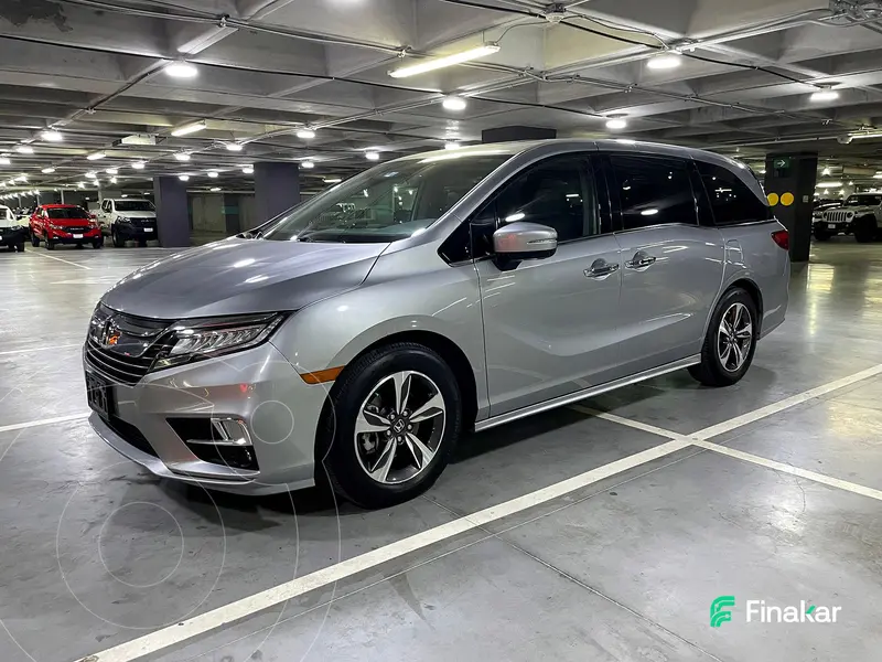 Foto Honda Odyssey Touring usado (2018) color plateado precio $370,000