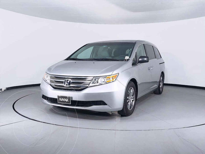 Foto Honda Odyssey LX usado (2012) color Plata precio $234,999