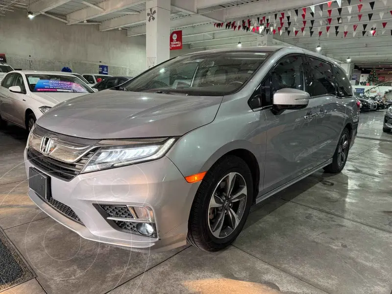 Foto Honda Odyssey Touring usado (2018) color Plata financiado en mensualidades(enganche $118,538 mensualidades desde $9,068)