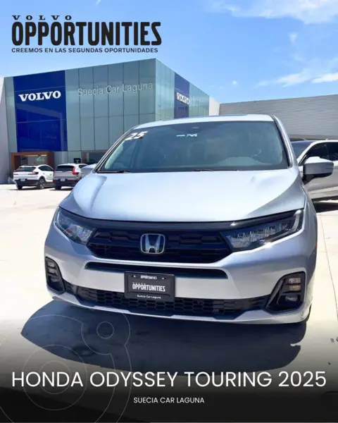 Foto Honda Odyssey Touring usado (2025) color Plata Solar precio $980,000