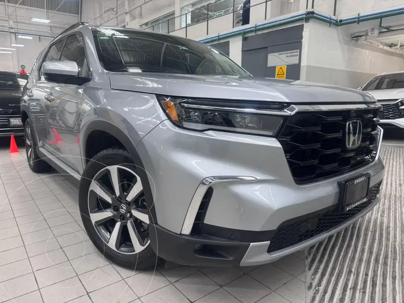 Foto Honda Pilot Touring usado (2025) color plateado financiado en mensualidades(enganche $400,862 mensualidades desde $17,221)