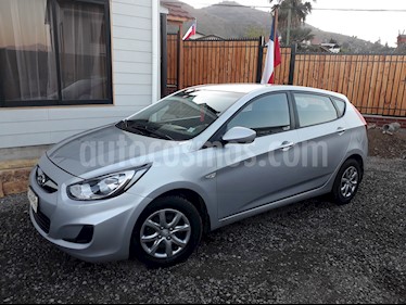 Hyundai Accent HB 1.4 GL usado (2012) color Plata precio $4.600.000