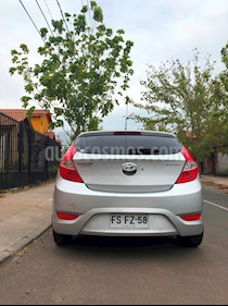 foto Hyundai Accent HB 1.4 GLS 5P usado (2013) color Plata precio $5.000.000