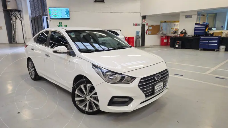 Foto Hyundai Accent Sedan GLS Aut usado (2018) color Blanco precio $235,900
