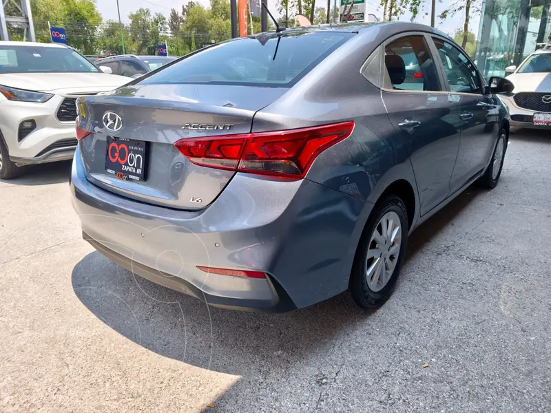 hyundai accent-sedan