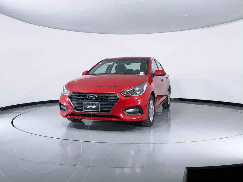 Foto Hyundai Accent Sedan GL usado (2018) color Rojo precio $220,999
