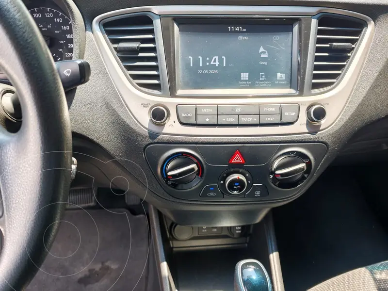 hyundai accent-sedan