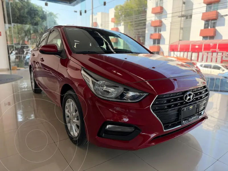 Foto Hyundai Accent Sedan MID usado (2021) color Rojo precio $239,000