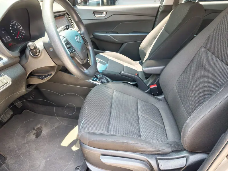hyundai accent-sedan