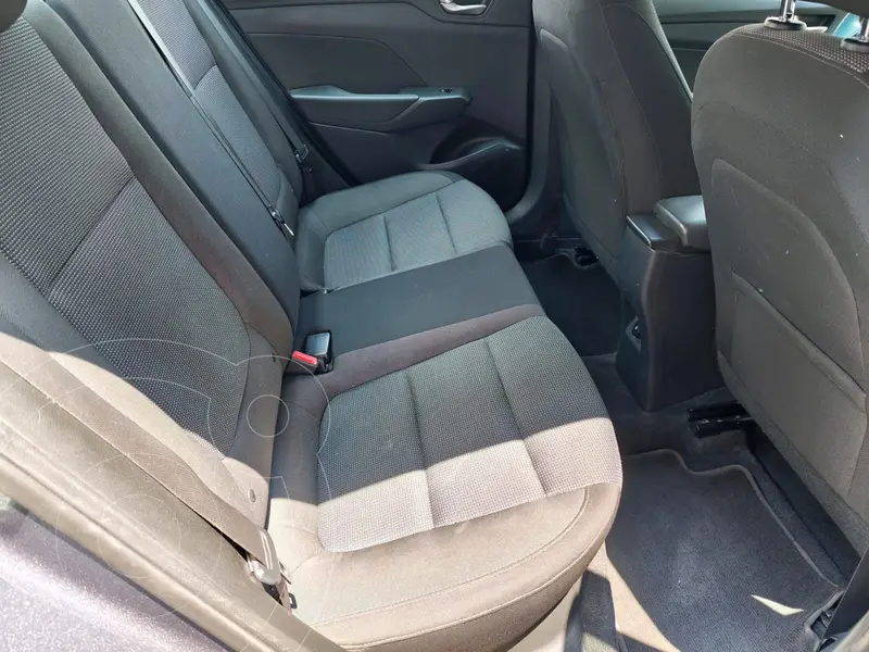 hyundai accent-sedan