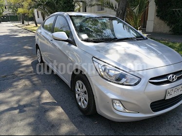 foto Hyundai Accent 1.4 GL Ac Plus usado (2016) color Plata precio $7.490.000