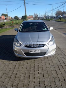 foto Hyundai Accent 1.4 GL usado (2012) color Plata precio $4.800.000