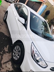 foto Hyundai Accent 1.4 GL usado (2017) color Blanco precio $7.800.000