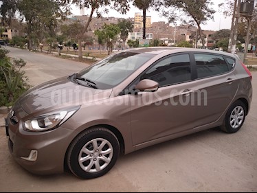 Foto Hyundai Accent 1.4L GL Estandar usado (2014) color Bronce precio u$s10,700