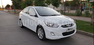 foto Hyundai Accent 1.4L GL Full usado (2018) color Blanco precio $8.000.000