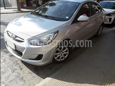 Hyundai Accent 1.4 GL usado (2014) color Plata precio $5.700.000