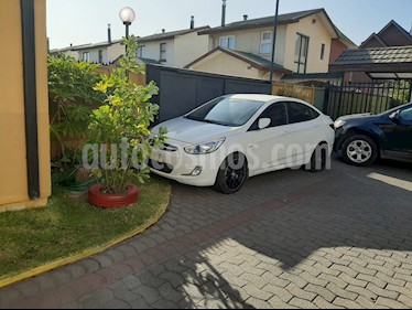 foto Hyundai Accent 1.4 GL Ac Plus usado (2016) color Blanco precio $5.800.000