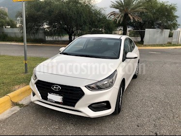 Hyundai Accent GL Mid Aut usado (2019) color Blanco precio $240,000