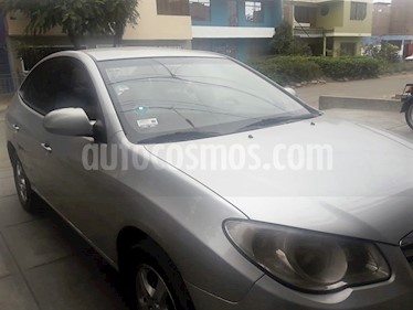 foto Hyundai Elantra 1.6L GL Full Aut usado (2011) color Plata precio u$s9,000