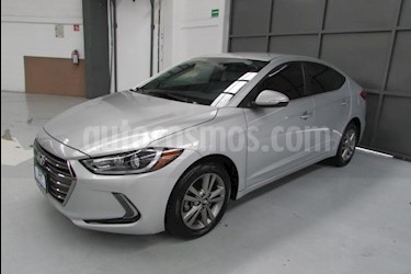 Foto venta Auto usado Hyundai Elantra 4p GLS Premium L4/2.0 Aut (2017) color Plata precio $219,000