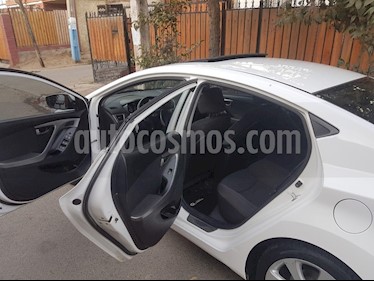 Hyundai Elantra GLS 1.8 usado (2012) color Blanco precio $3.200.000
