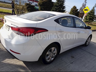 Hyundai Elantra 1.6 GLS usado (2015) color Blanco precio $6.200.000