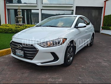 foto Hyundai Elantra GLS Aut usado (2017) color Blanco precio $210,000