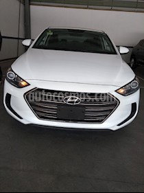 Foto venta Auto usado Hyundai Elantra GLS Aut (2017) color Blanco precio $229,000