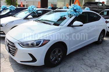 Foto venta Auto usado Hyundai Elantra GLS Aut (2018) color Blanco precio $277,900