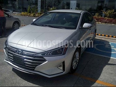 Foto venta Auto usado Hyundai Elantra GLS Premium (2019) color Plata precio $330,091