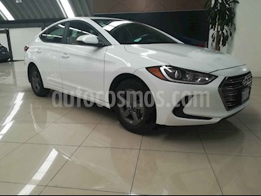 foto Hyundai Elantra GLS usado (2017) color Blanco precio $207,000