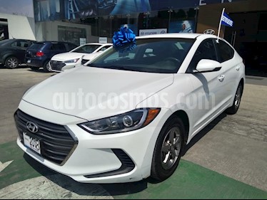 foto Hyundai Elantra GLS usado (2018) color Blanco precio $232,000