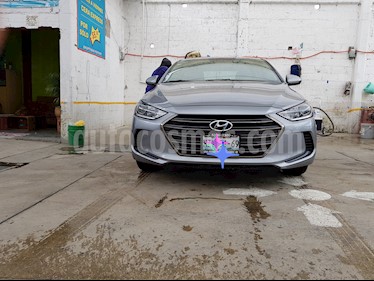 Foto venta Auto usado Hyundai Elantra GLS (2017) color Gris precio $195,000