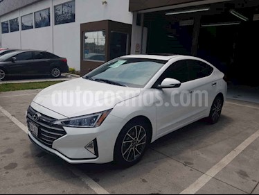 foto Hyundai Elantra Limited Tech Aut usado (2019) color Blanco precio $357,000